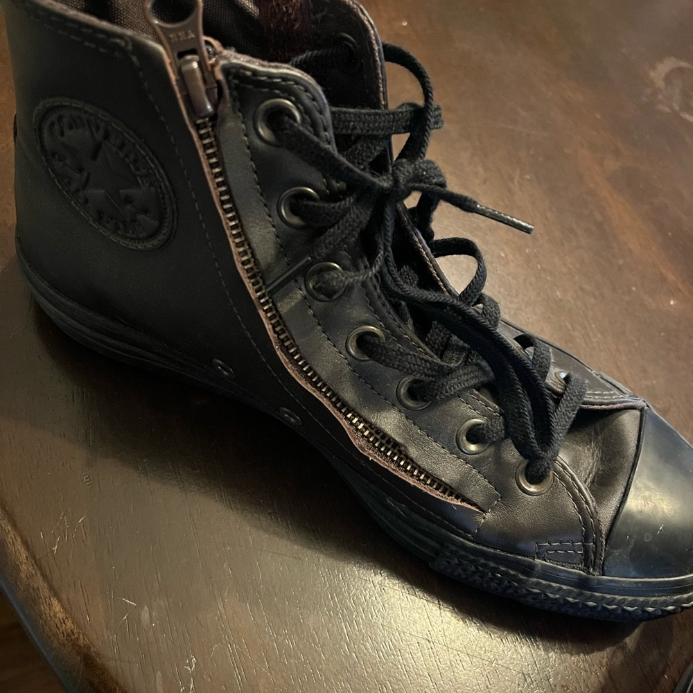 Chuck Taylor converse brown leather